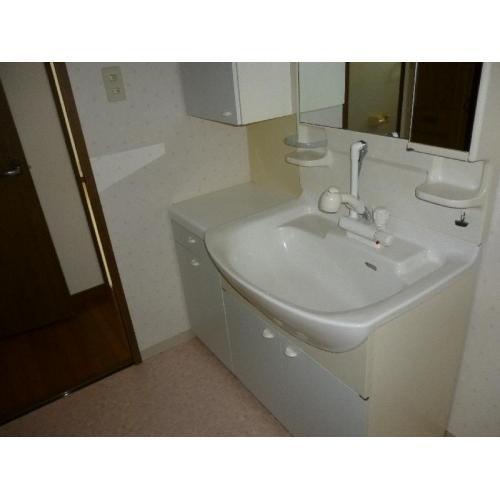 Wash basin, toilet. Indoor (11 May 2013) Shooting
