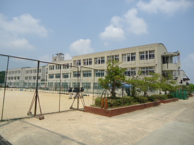 Junior high school. Municipal Arino until junior high school (junior high school) 840m