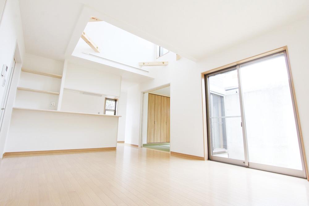 Living. 2013 July 31 shooting (A No. land)