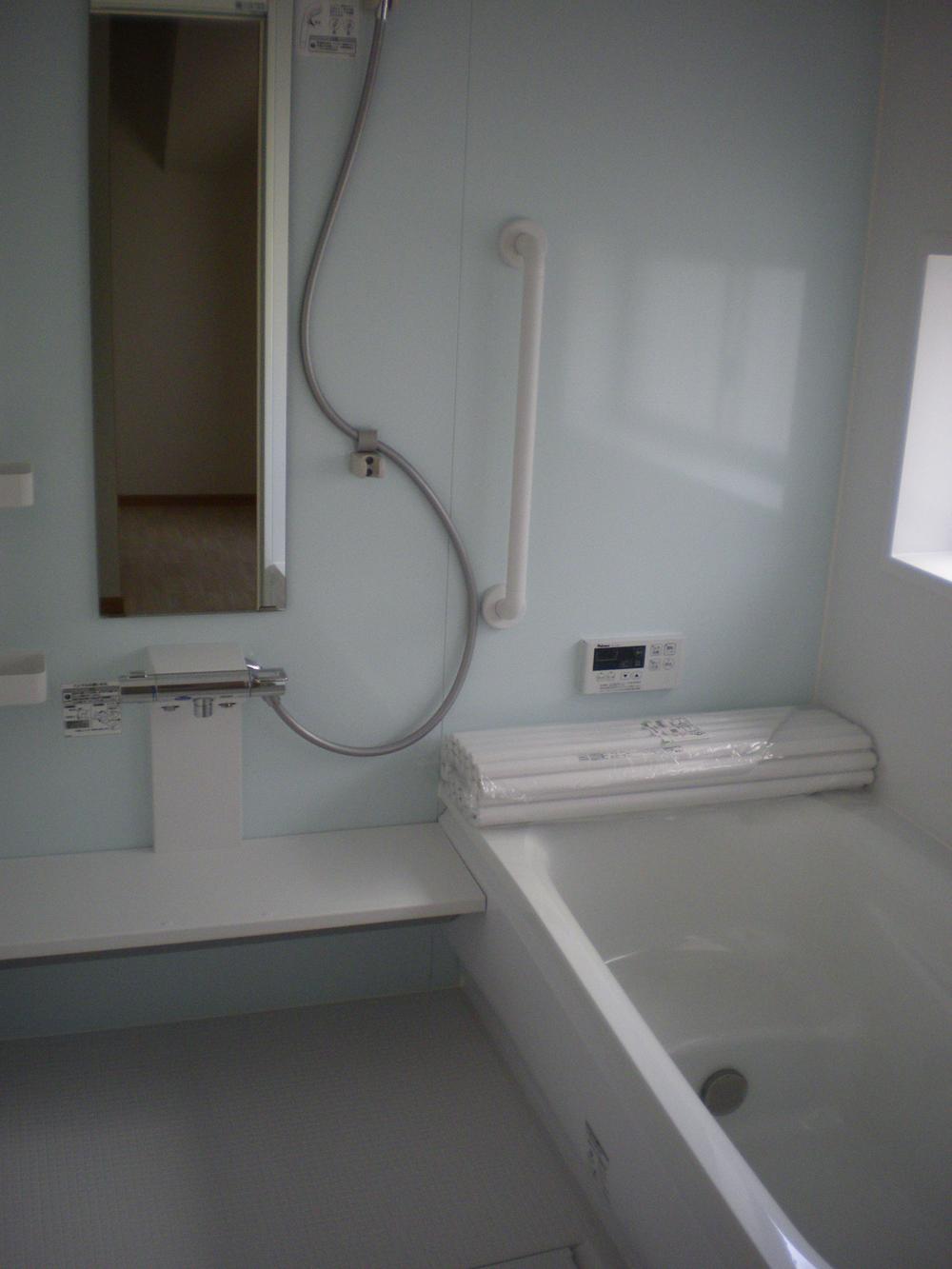 Same specifications photo (bathroom)
