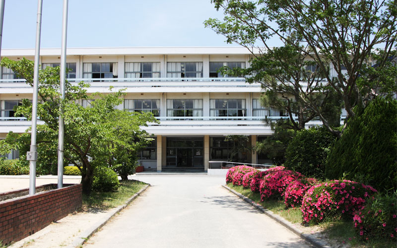 high school ・ College. Mita Gakuen High School main building (high school ・ NCT) to 6271m