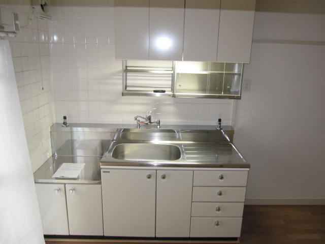 Kitchen. Easy also dishes with a large independent kitchen