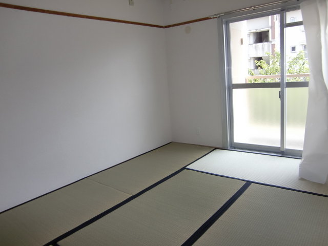 Other room space. Bright facing the balcony 6 Pledge of Japanese-style ◎