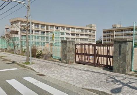 Junior high school. 1353m to Kobe City Arima Junior High School