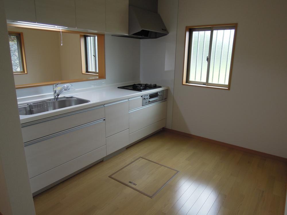 Kitchen. Room (August 2013) Shooting