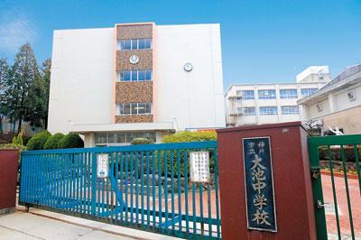 Junior high school. Municipal Oike until junior high school 1100m