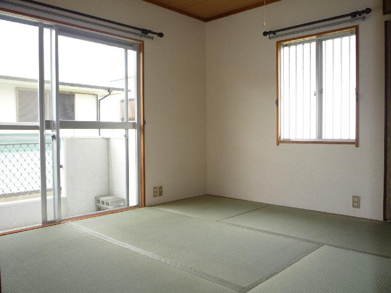 Living and room. Second floor southwest Japanese-style room