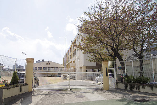 Surrounding environment. Municipal Nishinada Elementary School (3-minute walk ・ About 220m)