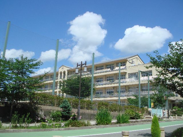 Primary school. 220m until Kobe Tatsunada elementary school (elementary school)