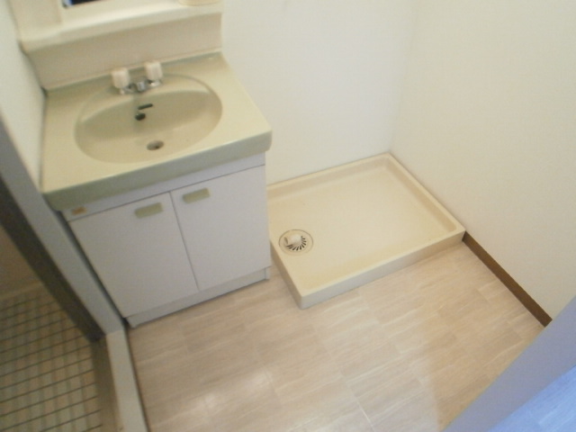 Washroom. Undressing space