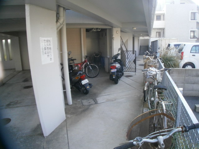 Other common areas. Bicycle parking spaces on-site