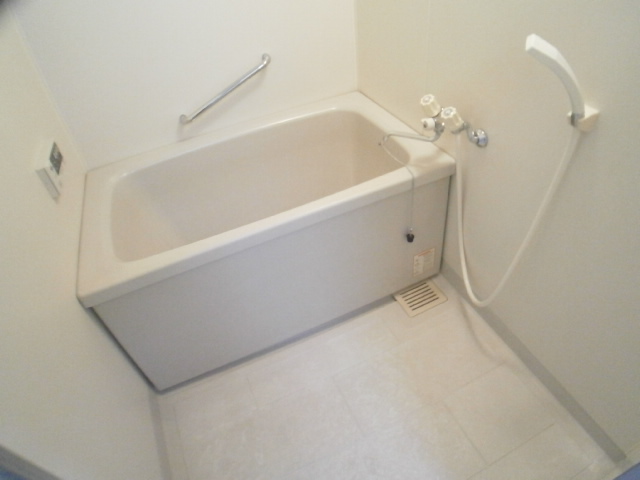 Bath. Reheating function with a bathroom