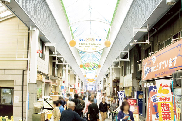 Surrounding environment. The 7th Saga Suidosuji shopping street (1 minute walk ・ adjacent)