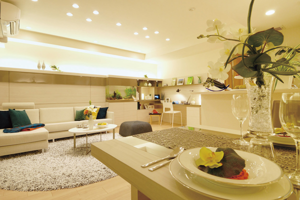 Living.  [living ・ dining] Airy living room comfortably enjoy the conversation and cooking ・ Dining space (ER type model room)