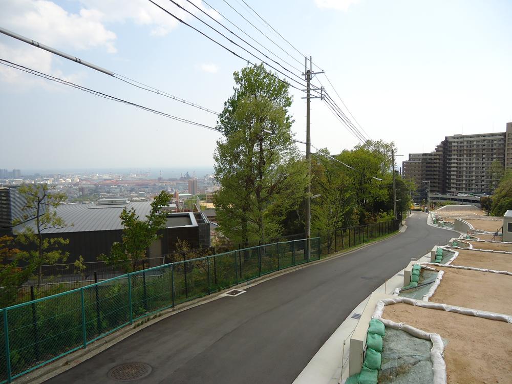 Local photos, including front road. Local (August 2013) Shooting, Front is 6m or more of the public road. 