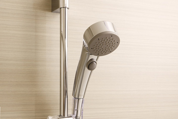 Bathing-wash room.  [Click shower (metal-tone)] It can be switched on and off in the hand of the switch, Adopt the shower head also help to save water. It is with a slide bar that can be adjusted to the desired height (same specifications)