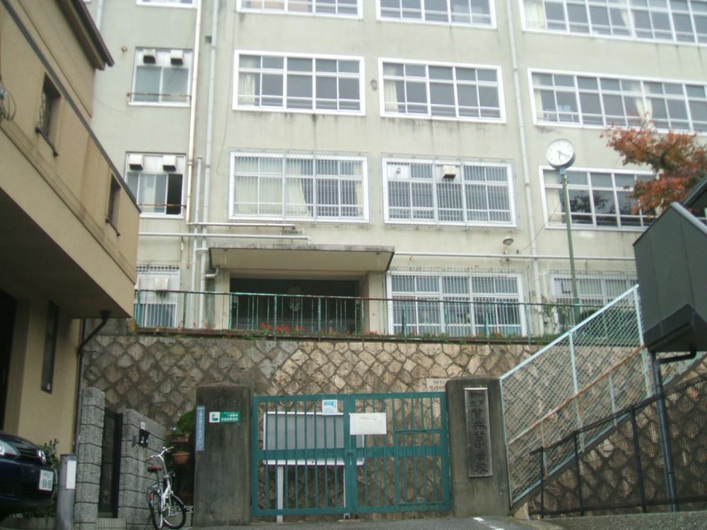 Junior high school. 1200m Tsutsui stand junior high school until junior high school Tsutsui table