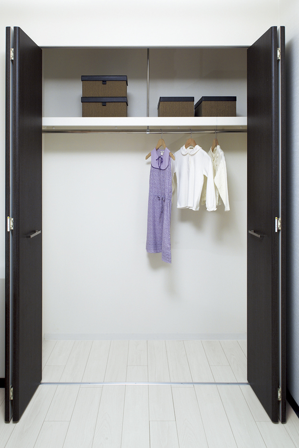 Receipt.  [closet] Functional closet, which was to set the hanger pipe and an upper shelf. You can item is clean and stored around the body ※ Specifications vary by type (same specifications)