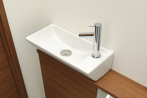 Toilet.  [Wash-basin with counter] Hand washing counter of smart design. Directed the space, You can increase comfort at the time of use (same specifications)