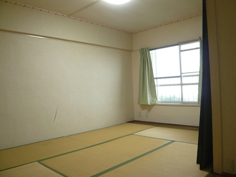 Living and room. Second floor Japanese-style room 1