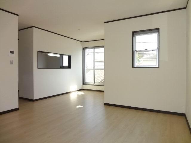 Living. Second floor living room. LDK16.2 Pledge of leeway. Two-sided lighting. A balcony.
