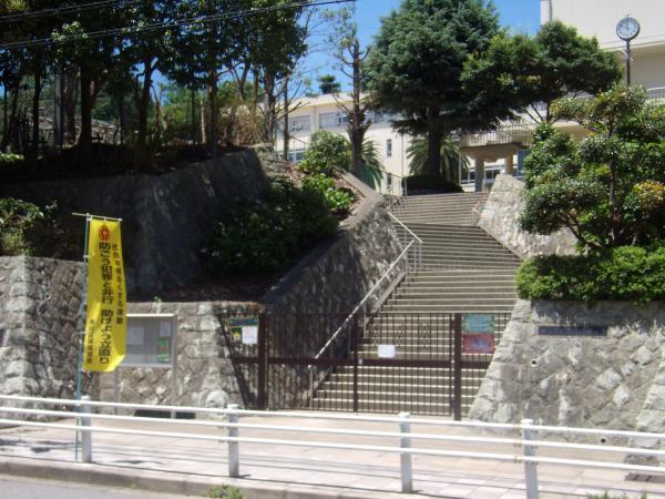 Junior high school. Takatori stand 740m up to junior high school