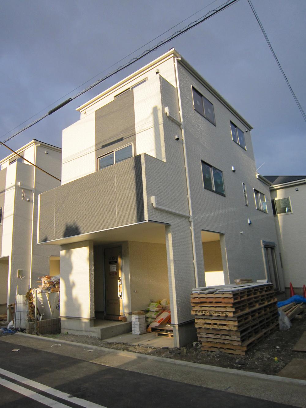 Local appearance photo. Building 2 (2013 December 21 shooting)