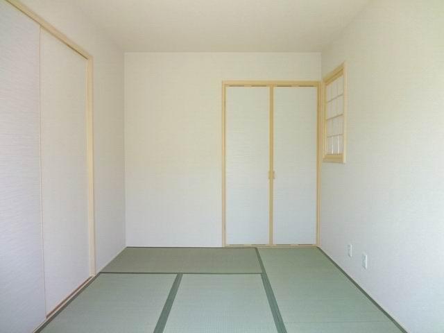 Non-living room. First floor Japanese-style room 6 quires. With closet. Is yang This good at MinamiMuko. 
