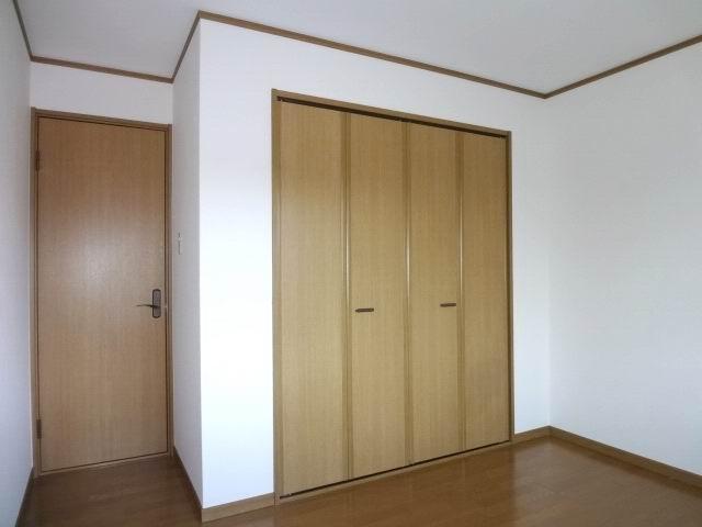 Non-living room. 3 Kaiyoshitsu 5.7 Pledge. Two-sided lighting. With closet. Is a cross stuck Kawasumi.