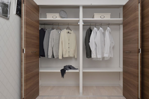 Receipt.  [closet] It is equipped with a hanger pipes and shelves, It enables efficient storage. Clothing and a variety of goods will Katazuki and refreshing (same specifications)