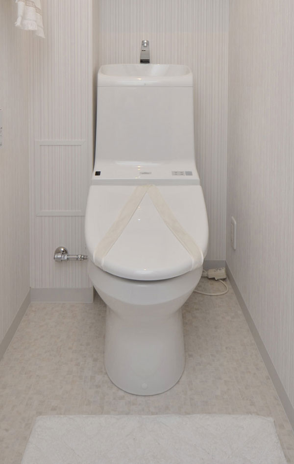 Toilet.  [toilet] Cleaning with warm water ・ Toilet deodorizing function with heating toilet seat, Dirty is an economical water-saving specifications difficult stainproofing attachment (same specifications)