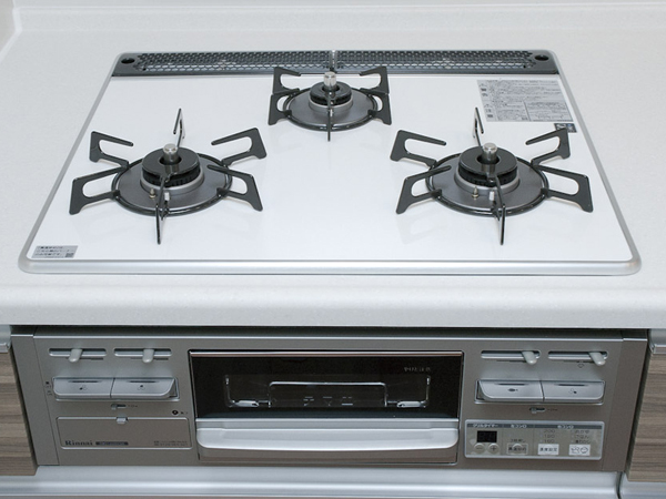 Kitchen.  [Pearl Crystal top stove] Look not only beautiful, Strongly to heat and oil stains, Has become easier to wipe also sprayed spilled dirt from the pot, Care is easy (same specifications)