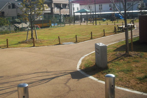 Surrounding environment. Kawanishitori park (a 9-minute walk ・ About 650m)