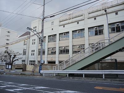 Primary school. 396m to Kobe Municipal Ikeda Elementary School