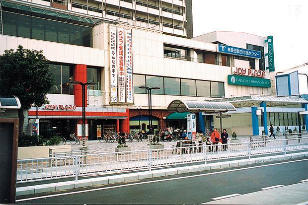 Shopping centre. Joy Plaza to Daimaru 240m