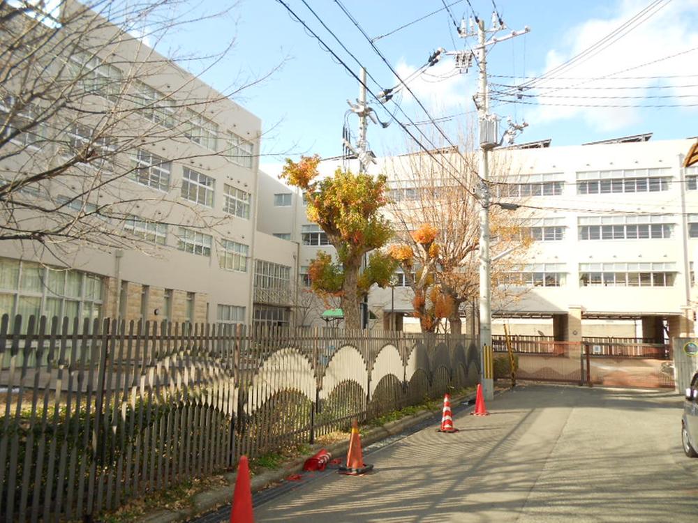 Junior high school. 350m to Nagata junior high school