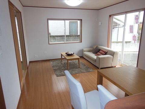 Living. The company construction cases