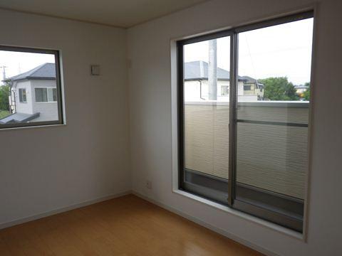 Non-living room. The company construction cases