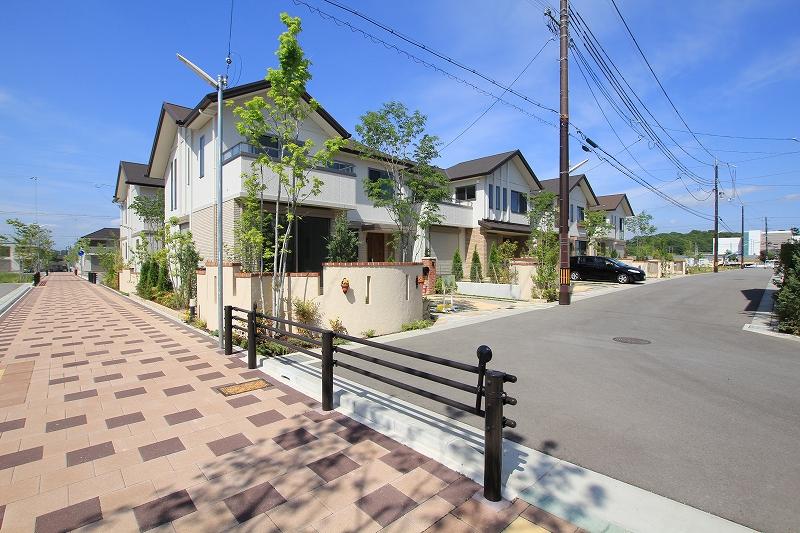 Sale already cityscape photo. Local streets photos (5 May 2013 shooting)