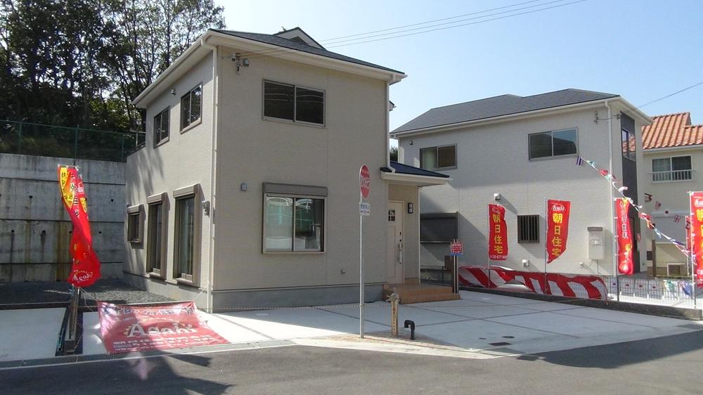 Local appearance photo. Newly shaped land 6 compartment came out in a quiet residential area. 