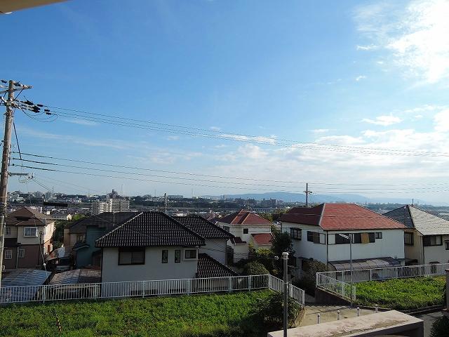 View photos from the dwelling unit. It looks also views taken Akashi Bridge