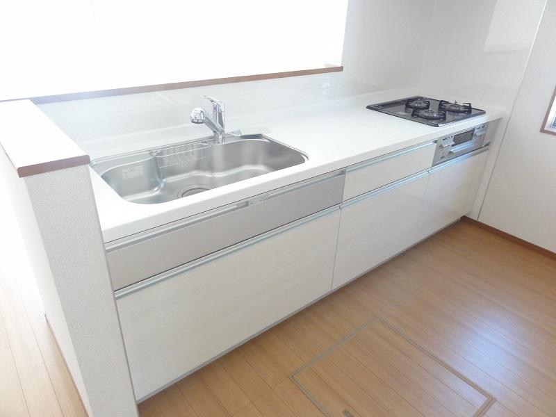 Same specifications photo (kitchen). Same specifications construction cases