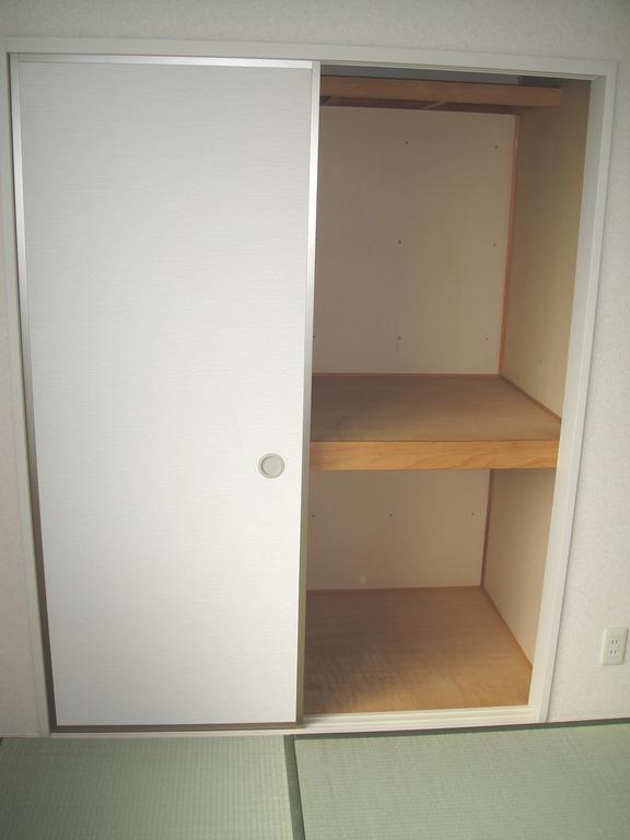 Receipt. Japanese-style room 1 ・ closet