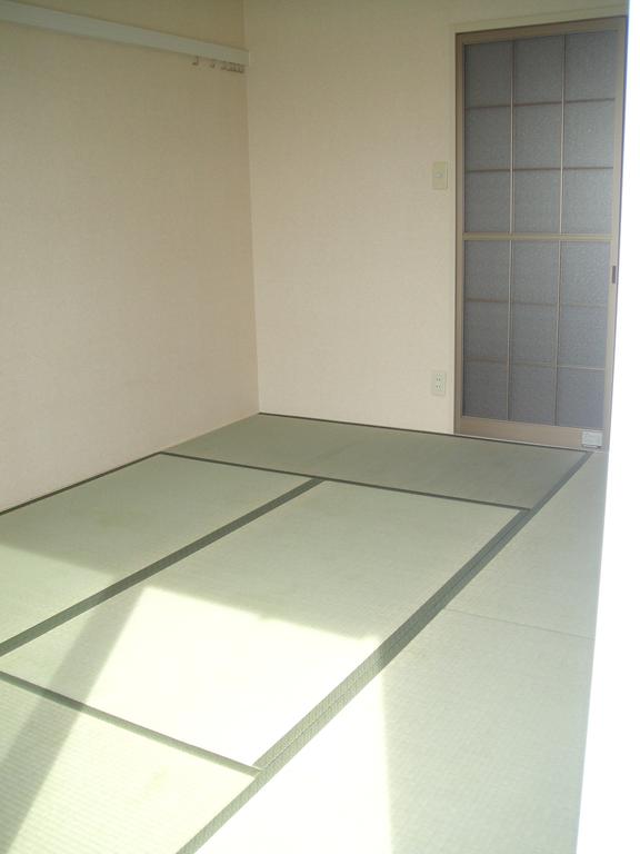 Other room space. Japanese-style room 2