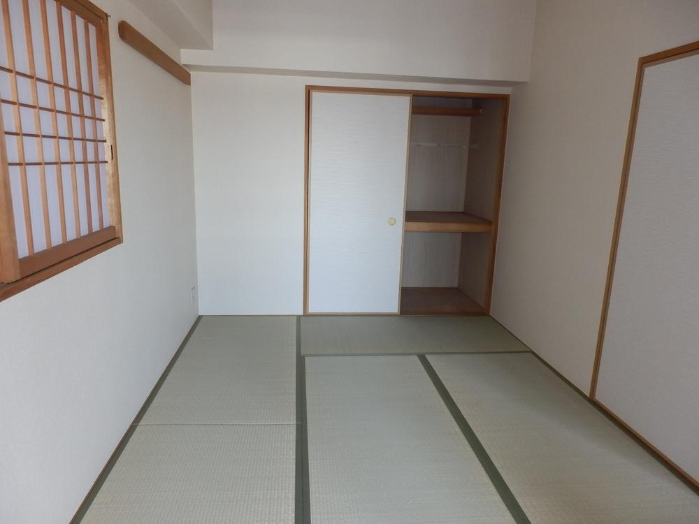 Non-living room. Tatami mat replacement ・ Sliding door, Shoji Insect