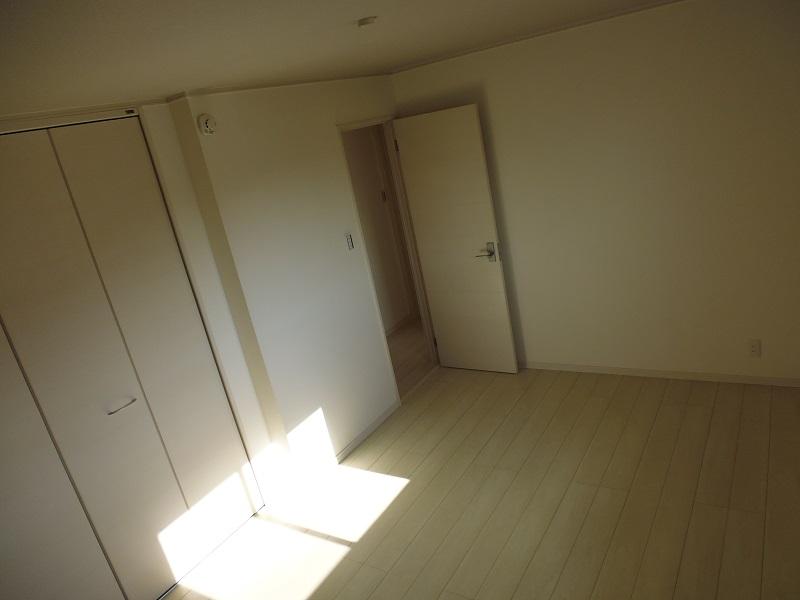 Non-living room. Western style room! 