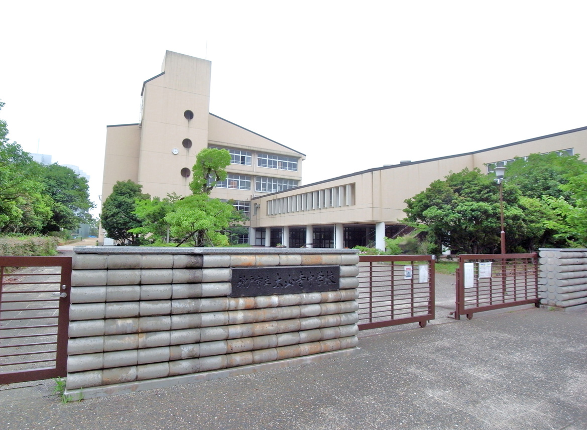 Junior high school. 800m to Kobe Municipal taisan-ji junior high school (junior high school)
