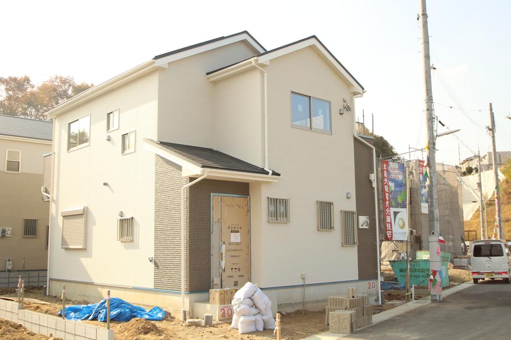 Local appearance photo. Local (12 May 2013) Shooting