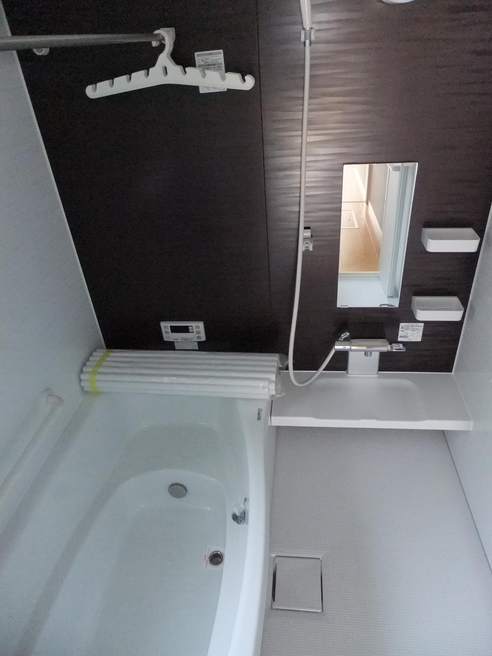 Same specifications photo (bathroom)