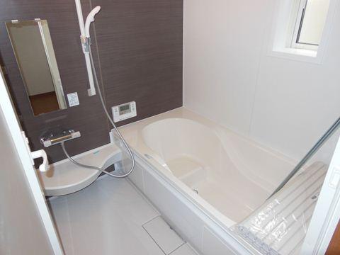 Bathroom. The company construction cases